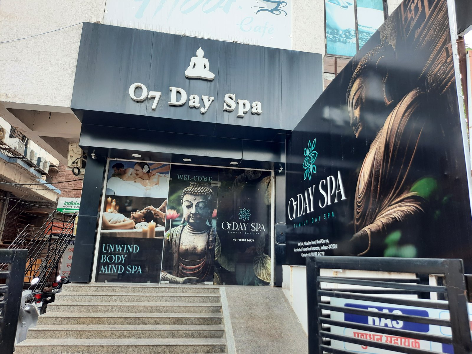 07 DAY SPA Treatment Room